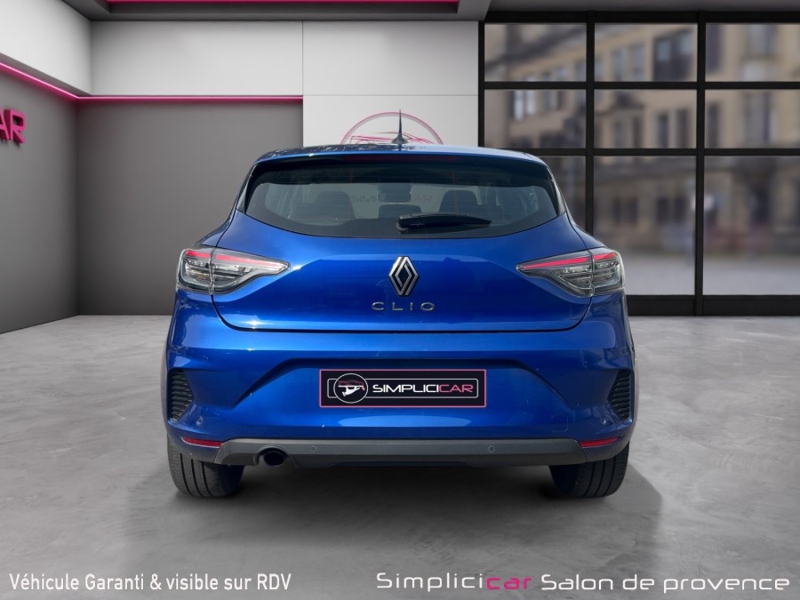 RENAULT d'occasion CLIO V 1.5 BLUE DCI 100 EVOLUTION de 2024 Salon de