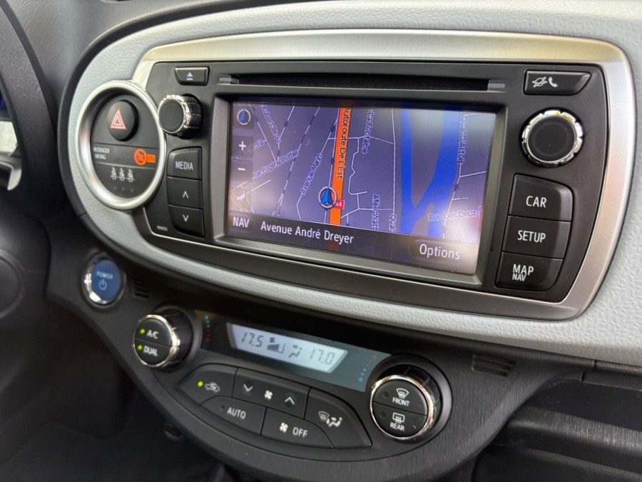TOYOTA d'occasion YARIS 1.5 Hybrid de 2013 Champigny sur Marne (94)﻿