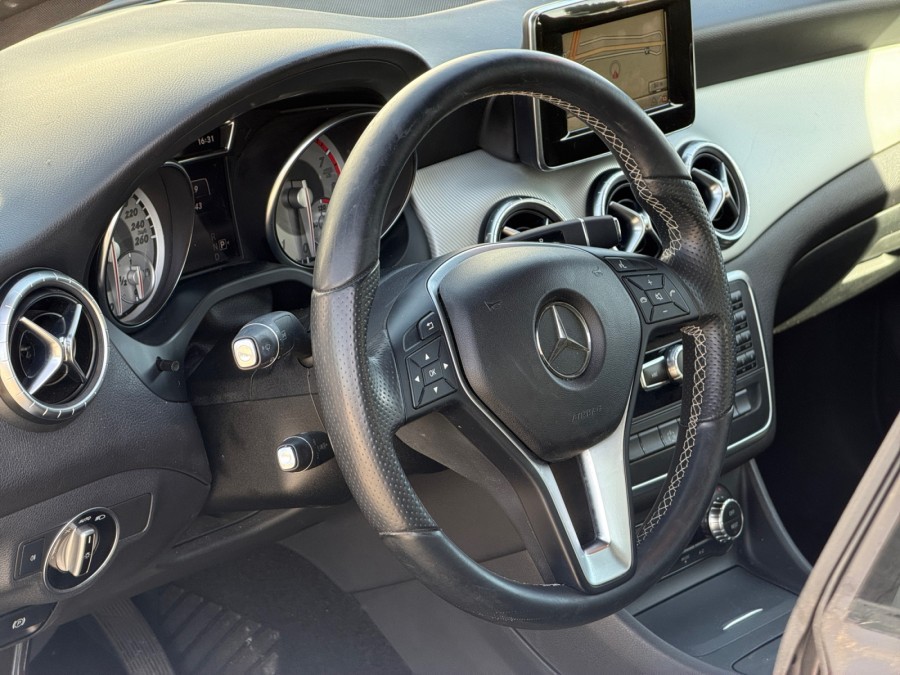 MERCEDES d'occasion CLA 200 SENSATION 7G-DCT de 2013 Orleans (45)﻿