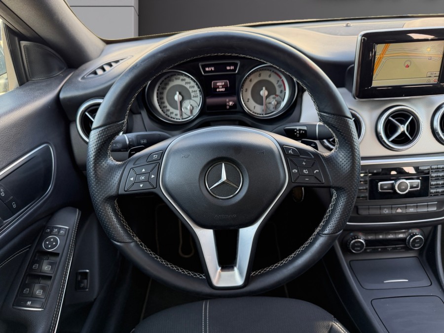 MERCEDES d'occasion CLA 200 SENSATION 7G-DCT de 2013 Orleans (45)﻿