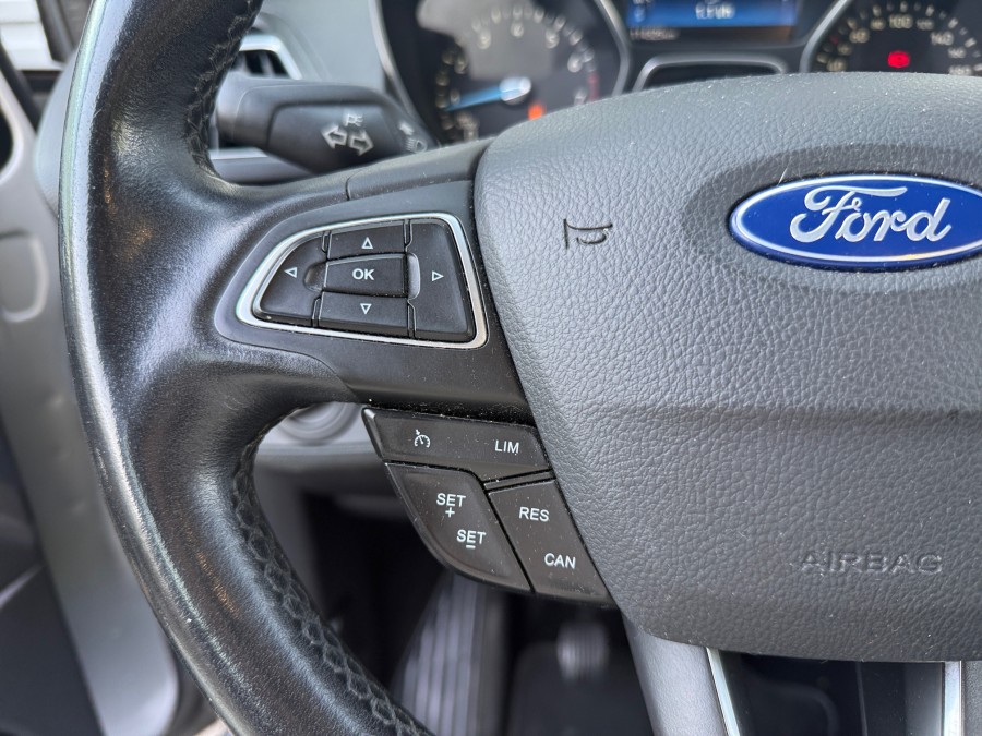 FORD d'occasion CMAX II 1 125 ECOBOOST TREND de 2015 Salon de