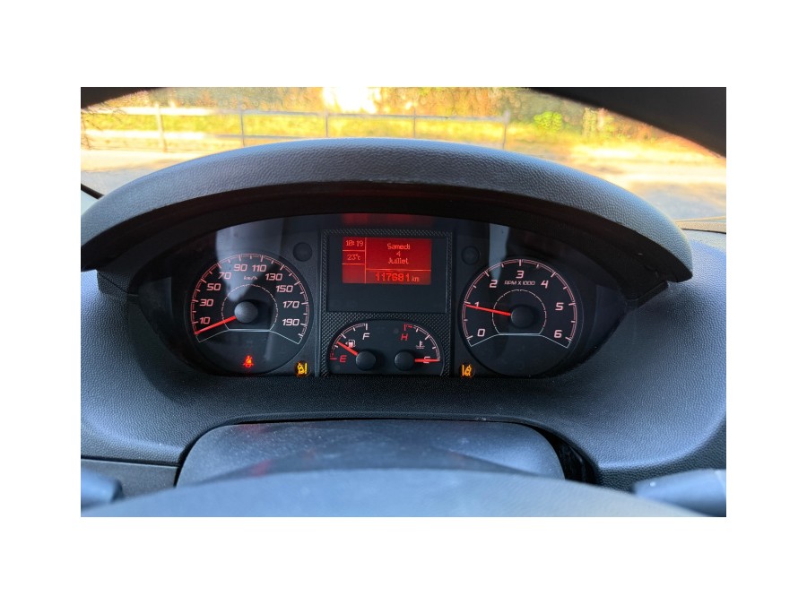 CITROEN d'occasion JUMPER 2.2 BLUE HDI 120 COMBI ATTRACTION 30 L1H1