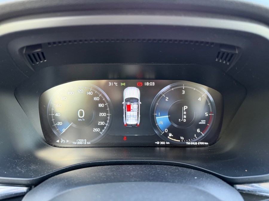 VOLVO d'occasion XC60 2 D4 190 MOMENTUM AUTO de 2018 Rennes (35)﻿