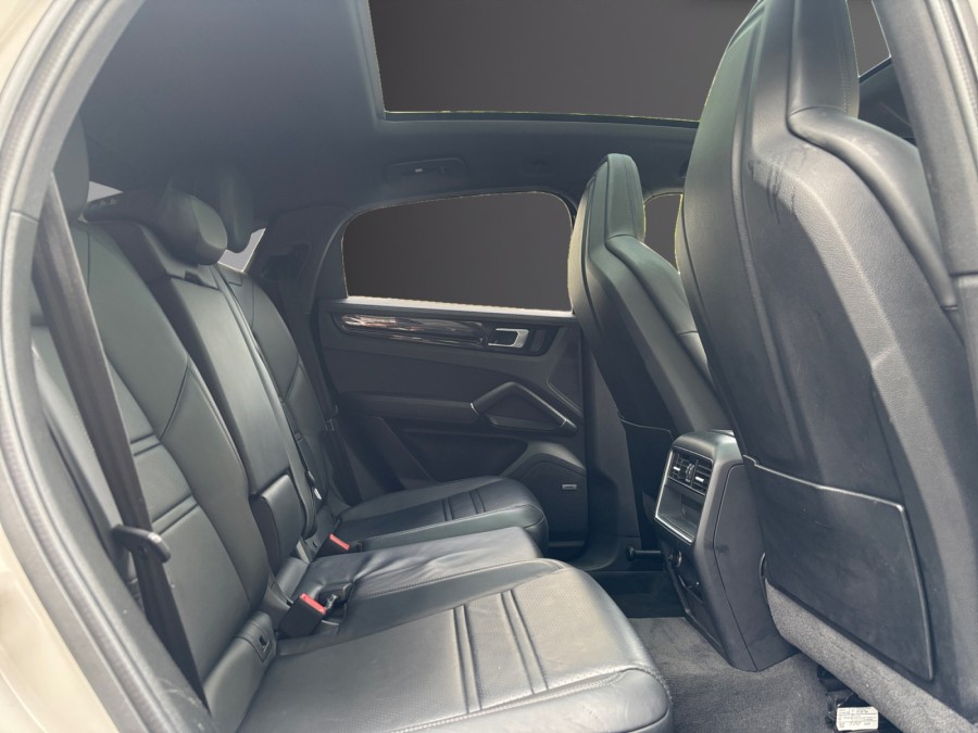 PORSCHE d'occasion CAYENNE COUPE COUPE 3 V6 462 E-HYBRID AUTO de 2021