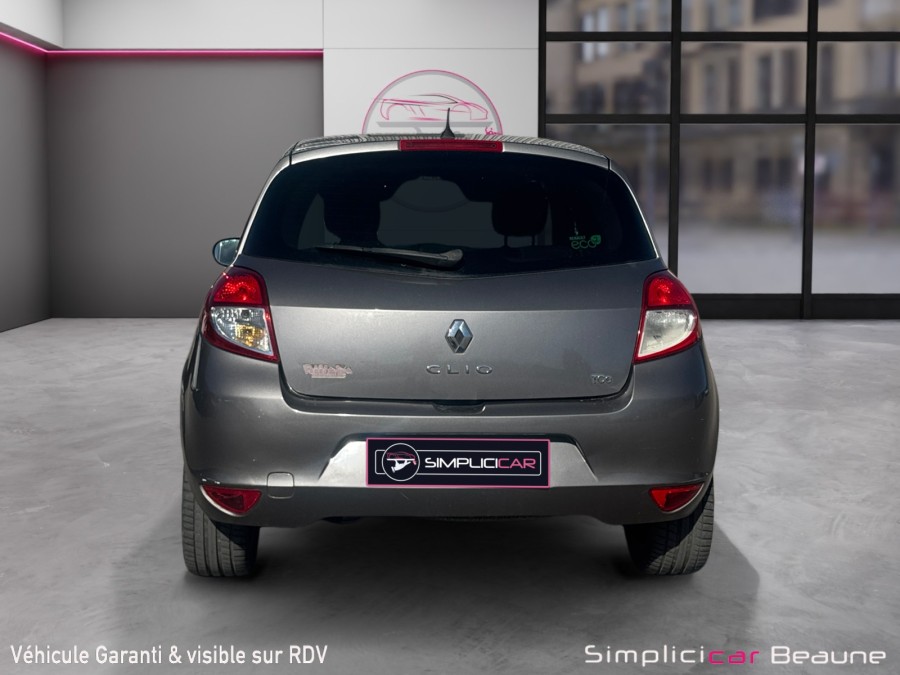 RENAULT d'occasion CLIO 1.2 16V de 2011 Beaune (21)﻿