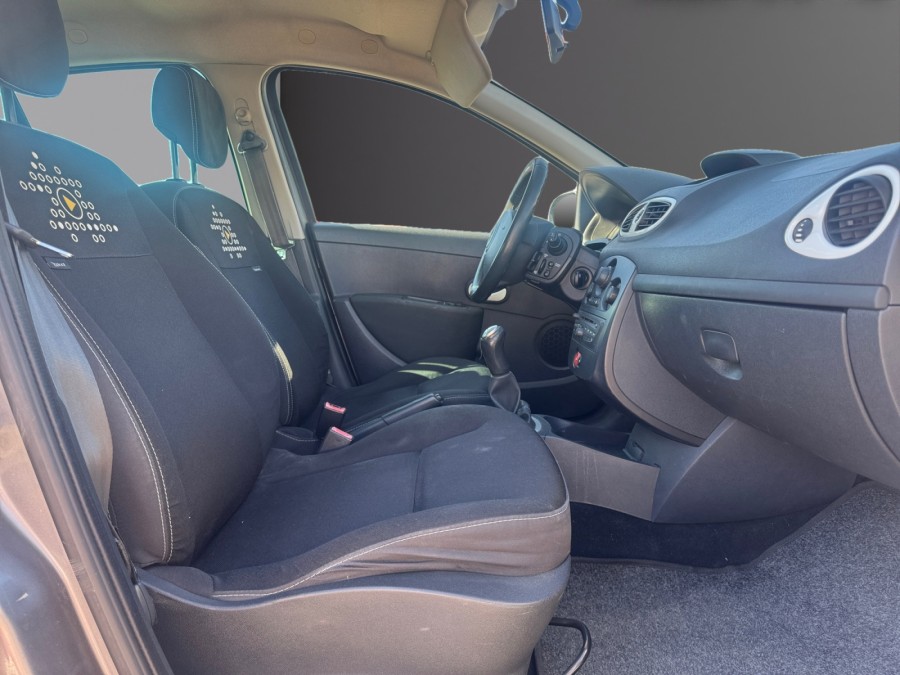 RENAULT d'occasion CLIO 1.2 16V de 2011 Beaune (21)﻿