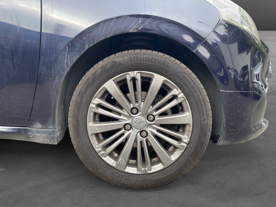 PEUGEOT d'occasion 208 1.2 PURE TECH 82 ALLURE de 2018 Le Raincy (93)﻿