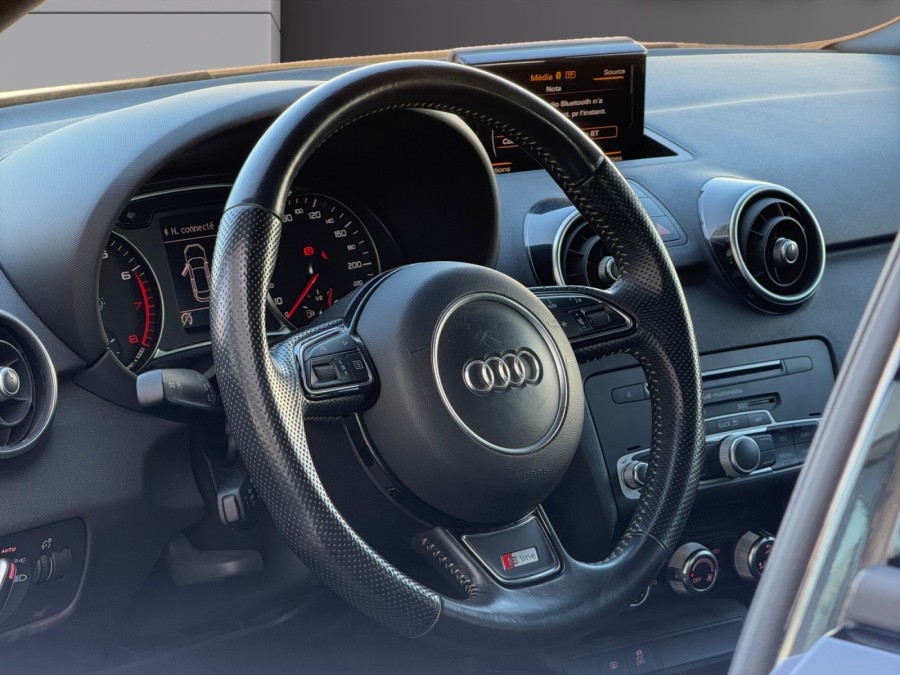 AUDI d'occasion A1 SPORTBACK 1 TFSI ULTRA 95 SLINE de 2016 Vannes