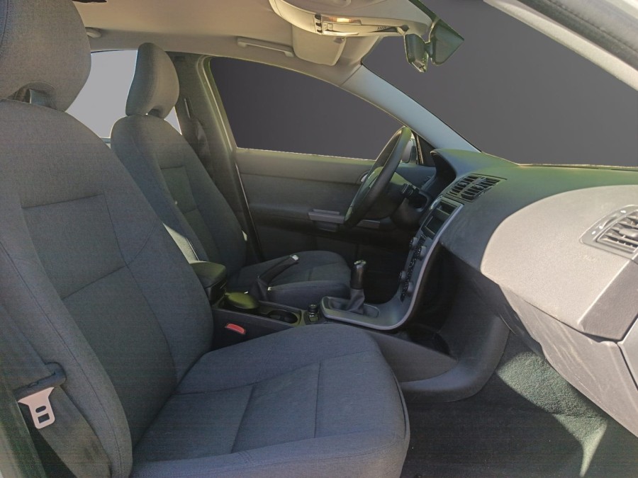 VOLVO d'occasion S40 VOLVO S40 1.6i - 100 Kinetic 6.0 CV de 2005