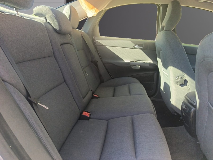 VOLVO d'occasion S40 VOLVO S40 1.6i - 100 Kinetic 6.0 CV de 2005