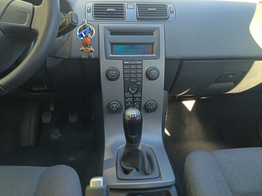 VOLVO d'occasion S40 VOLVO S40 1.6i - 100 Kinetic 6.0 CV de 2005