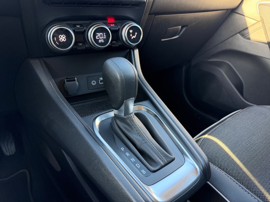 RENAULT d'occasion CAPTUR 1.6 E-Tech hybride 145ch Techno de 2024