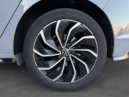 VOLKSWAGEN d'occasion GOLF 1.5 eTSI OPF 130ch R-Line DSG7 de 2022