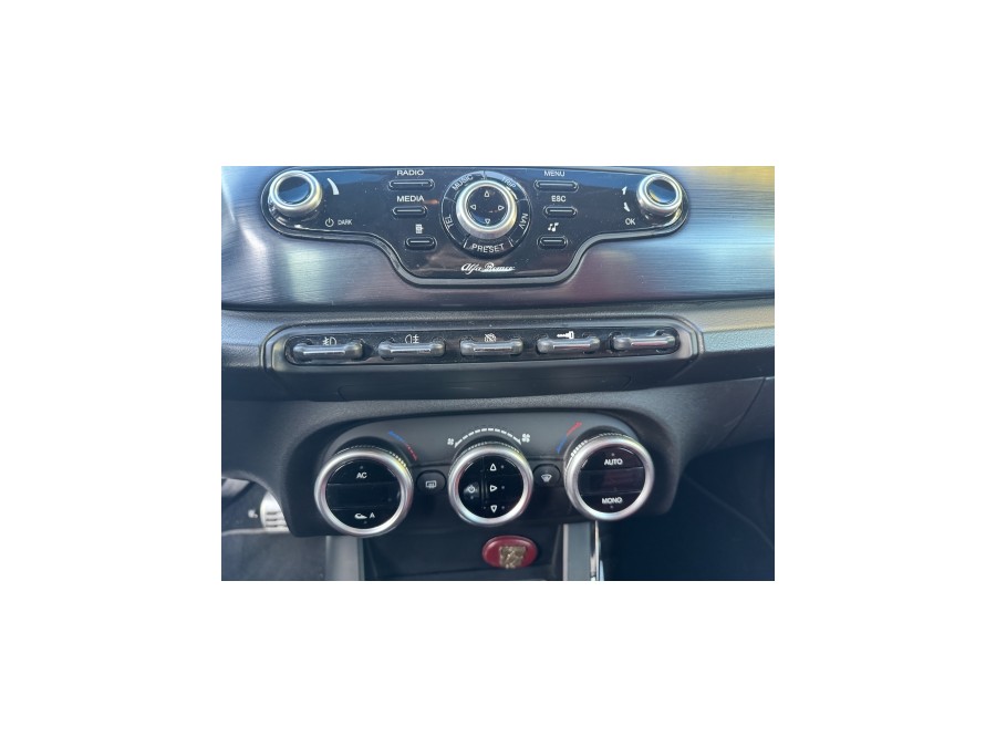 ALFA ROMEO d'occasion GIULIETTA 2.0 JTDM 140 VELOCE de 2011