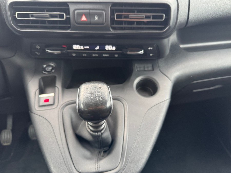 OPEL d'occasion COMBO L2H1 1.5D 130 ELEGANCE PACK de 2022 Saint Omer