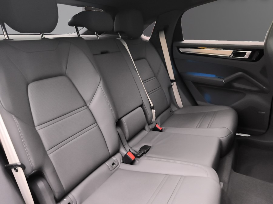 PORSCHE d'occasion CAYENNE Cayenne Hybride de 2022 Caen (14)﻿