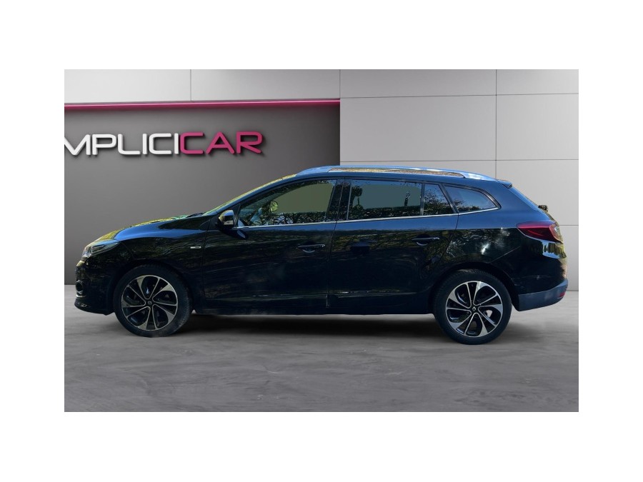 RENAULT d'occasion MEGANE III 1.2 TCE 130 BOSE ESTATE EDC AUTO de