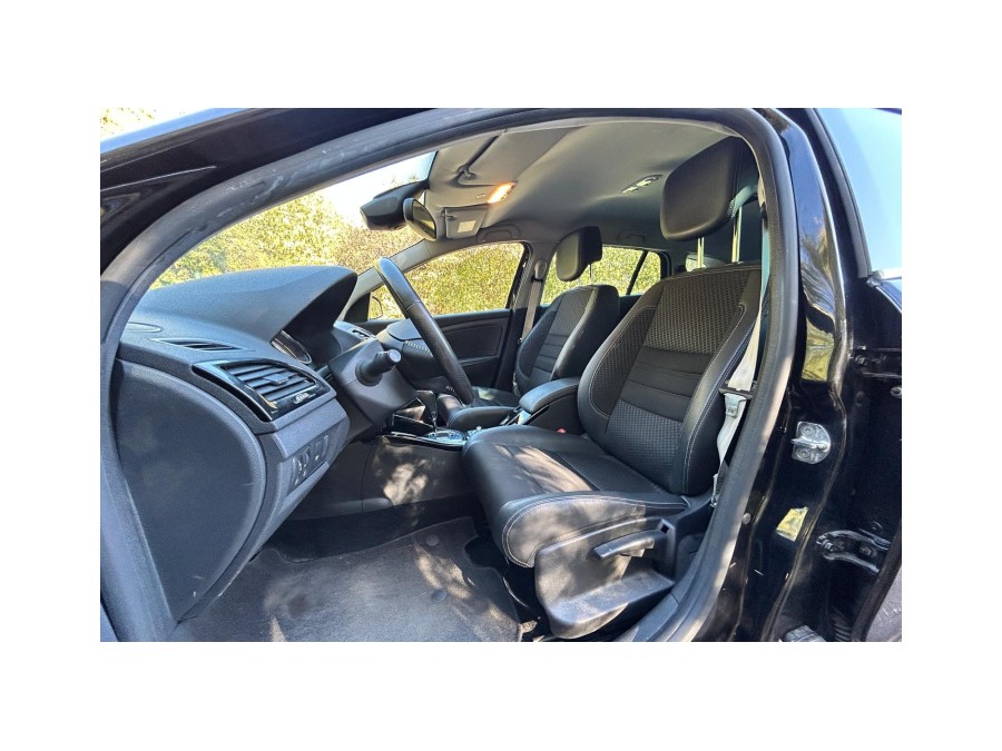 RENAULT d'occasion MEGANE III 1.2 TCE 130 BOSE ESTATE EDC AUTO de