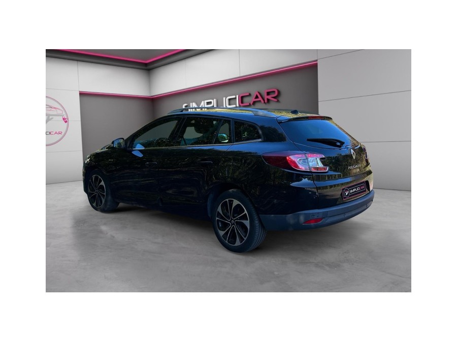 RENAULT d'occasion MEGANE III 1.2 TCE 130 BOSE ESTATE EDC AUTO de