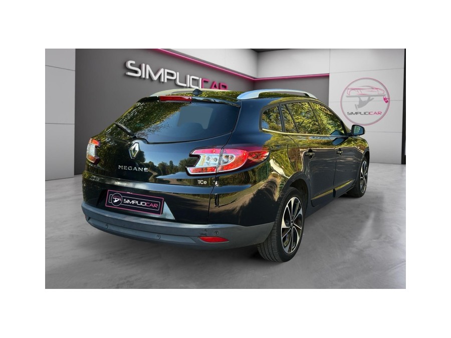 RENAULT d'occasion MEGANE III 1.2 TCE 130 BOSE ESTATE EDC AUTO de