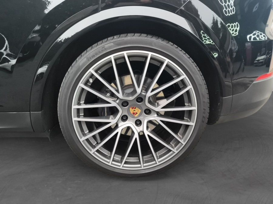 PORSCHE d'occasion CAYENNE Cayenne Hybride de 2022 Caen (14)﻿