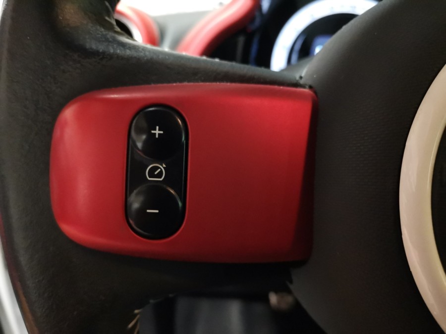 RENAULT d'occasion TWINGO III 0.9 TCE 90 ENERGY INTENS de 2018 Nancy