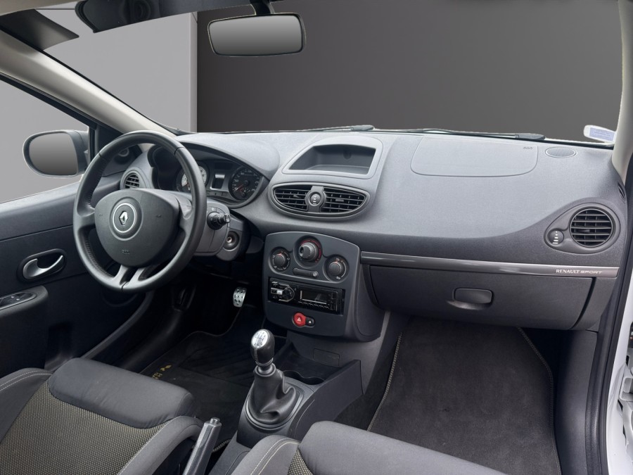RENAULT d'occasion CLIO RENAULT SPORT CUP 09 2.0 16V de 2012 Saint
