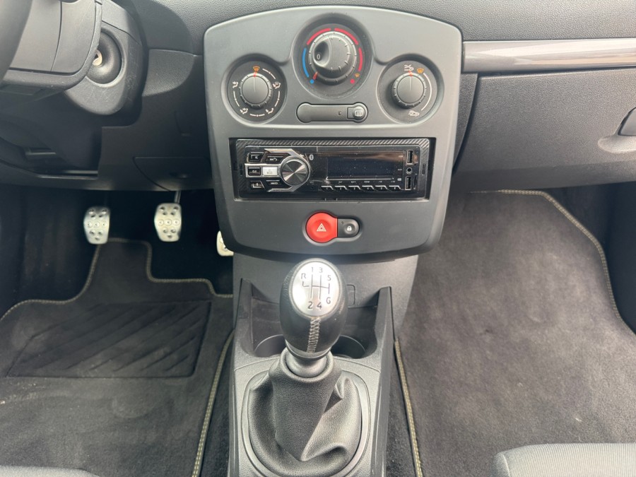 RENAULT d'occasion CLIO RENAULT SPORT CUP 09 2.0 16V de 2012 Saint