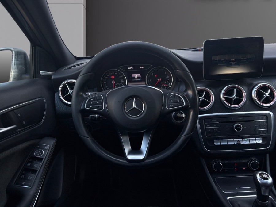 MERCEDES d'occasion A 180 D BUSINESS EDITION de 2017 Salon de