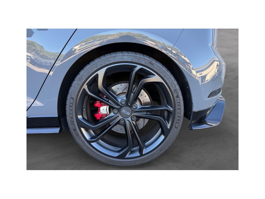 VOLKSWAGEN d'occasion GOLF 2.0 TSI 290 GTI TCR de 2019 La Ciotat (13)﻿