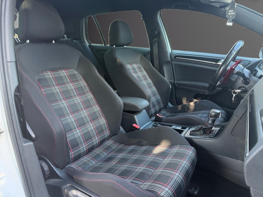 VOLKSWAGEN d'occasion GOLF VII 2 TSI 220 GTI DSG AUTO de 2016