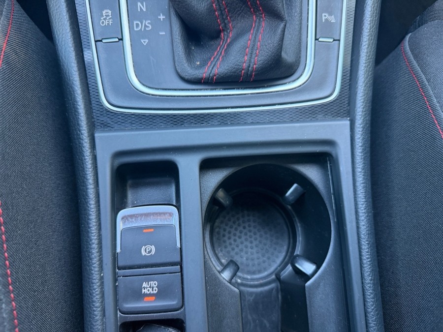 VOLKSWAGEN d'occasion GOLF VII 2 TSI 220 GTI DSG AUTO de 2016