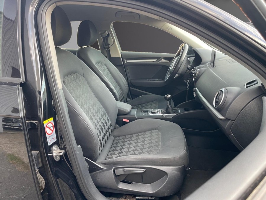 AUDI d'occasion A3 SPORTBACK 1.6 TDI 105 ATTRACTION de 2014 La Flèche