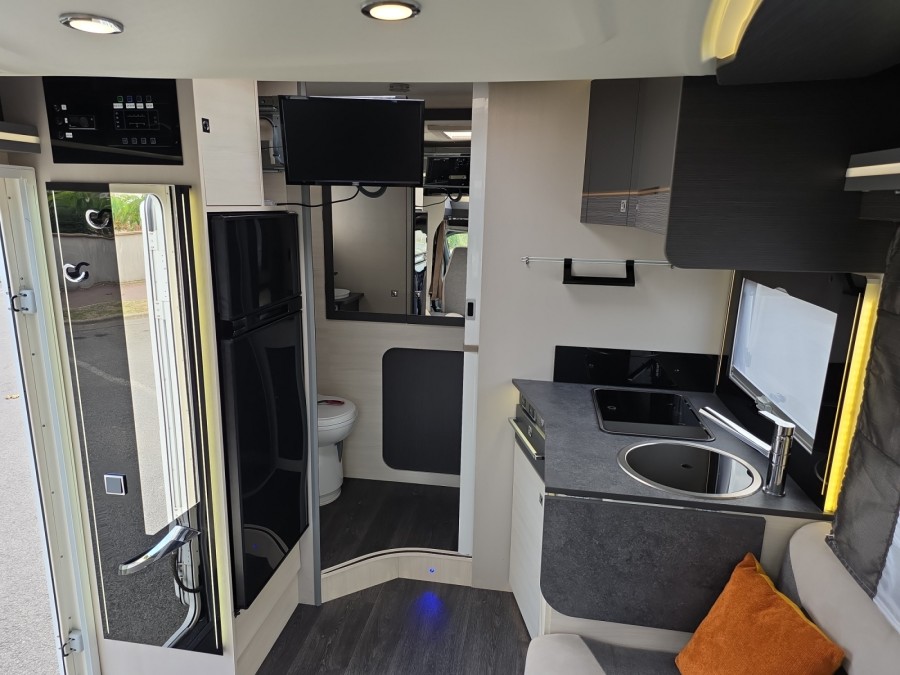 FORD d'occasion TRANSIT CUSTOM CHAUSSON de 2021 Rennes (35)﻿