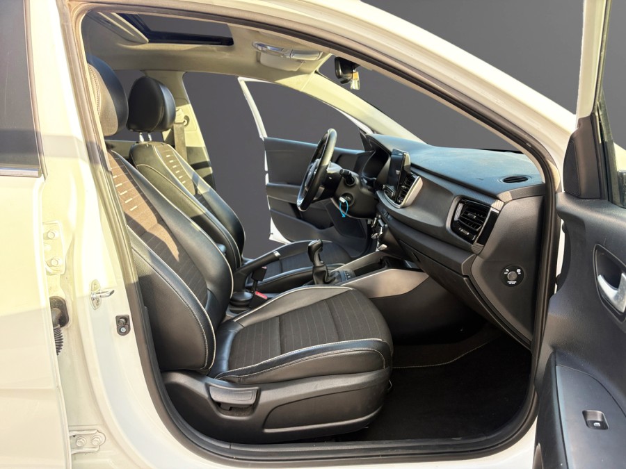 KIA d'occasion RIO 1 TGDI 120 GT LINE de 2022 Reunion (97)﻿
