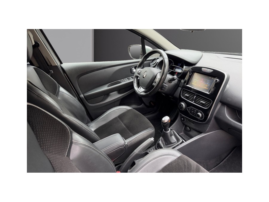 RENAULT d'occasion CLIO IV 0.9 TCE 90 Intens de 2016 Paris 17 (75)﻿