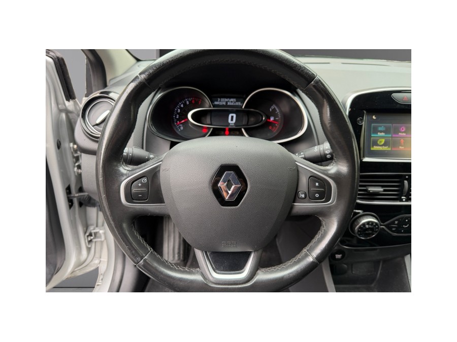 RENAULT d'occasion CLIO IV 0.9 TCE 90 Intens de 2016 Paris 17 (75)﻿