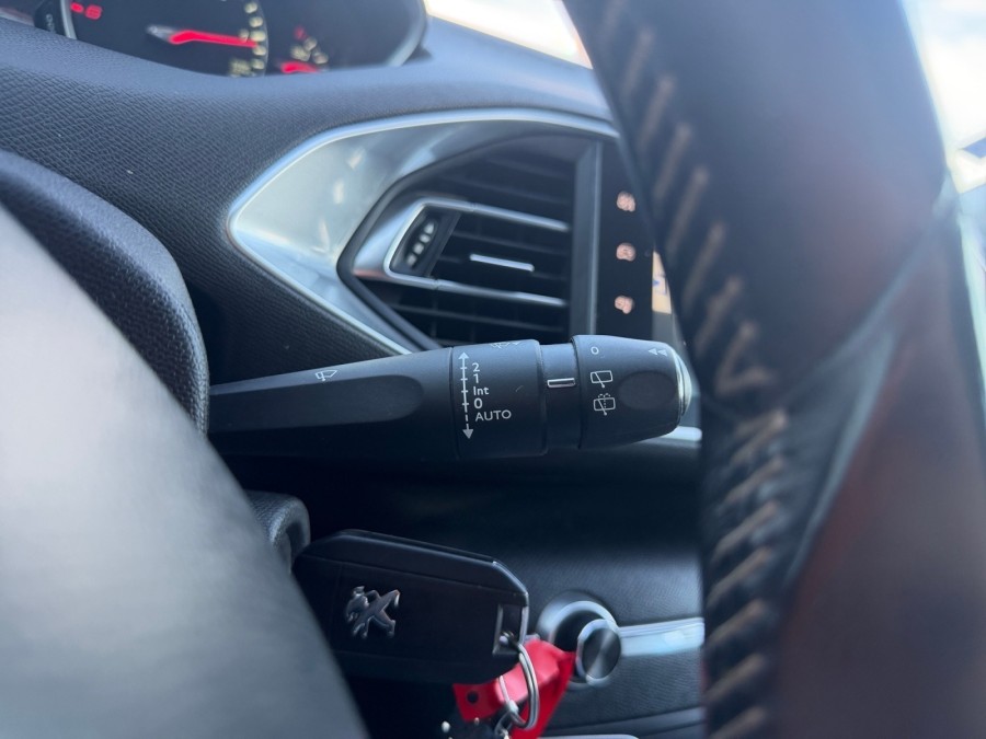 PEUGEOT d'occasion 308 II 1.6 BLUE HDI 120 ALLURE de 2015 St Gaudens