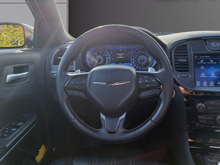 CHRYSLER d'occasion 300C 5.7 Hemi V8 de 2017 Caen (14)﻿