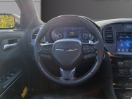 CHRYSLER d'occasion 300C 5.7 Hemi V8 de 2017 Caen (14)﻿