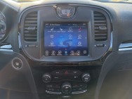 CHRYSLER d'occasion 300C 5.7 Hemi V8 de 2017 Caen (14)﻿