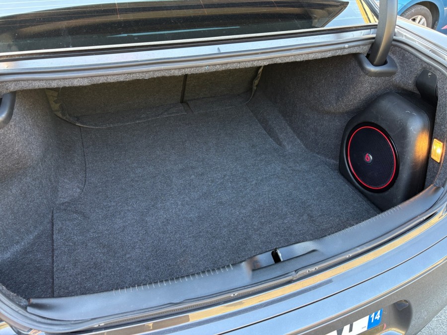 CHRYSLER d'occasion 300C 5.7 Hemi V8 de 2017 Caen (14)﻿