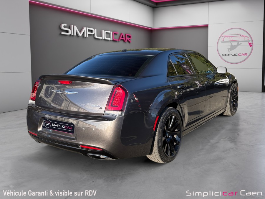 CHRYSLER d'occasion 300C 5.7 Hemi V8 de 2017 Caen (14)﻿