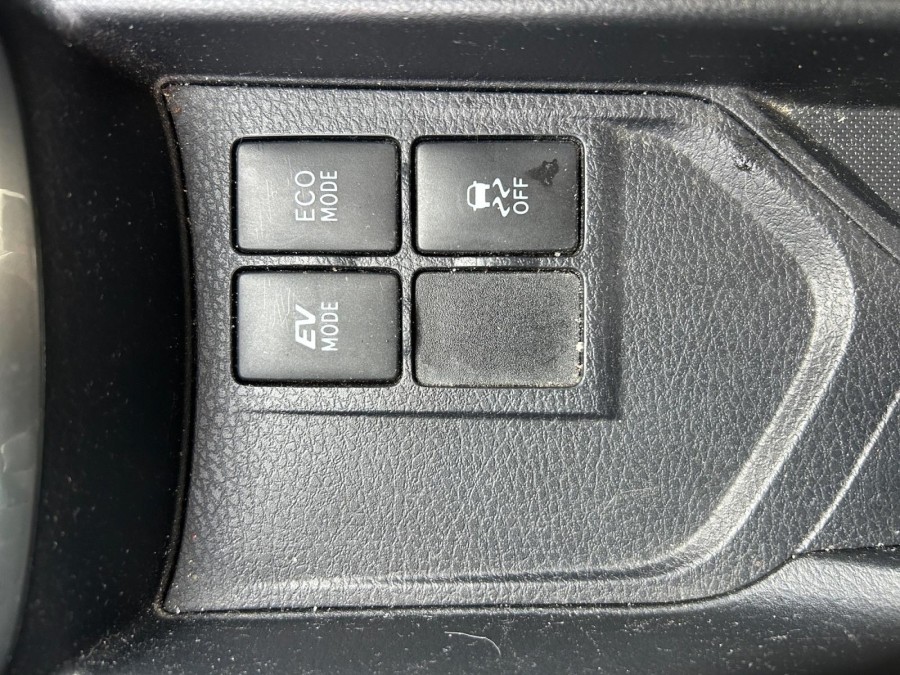 TOYOTA d'occasion YARIS 100H DYNAMIC BUSINESS de 2016 Nord Isère (38)﻿