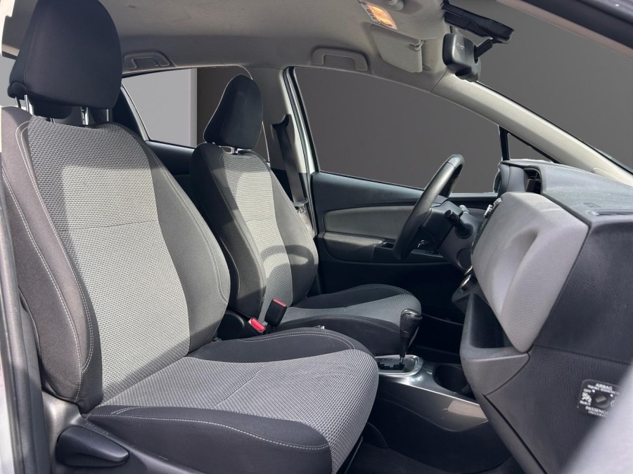 TOYOTA d'occasion YARIS 100H DYNAMIC BUSINESS de 2016 Nord Isère (38)﻿