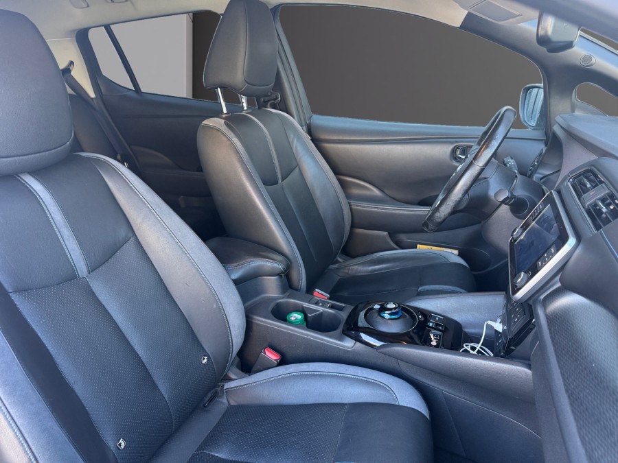 NISSAN d'occasion LEAF ELECTRIQUE 40 KWH TEKNA de 2019 Andrezieux