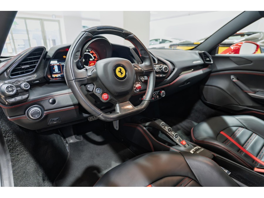 FERRARI d'occasion 488 GTB 488 gtb de 2017 Angers (49)﻿
