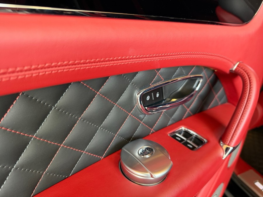 BENTLEY d'occasion BENTAYGA 6.0 W12 608 ch First Edition Auto 4WD de