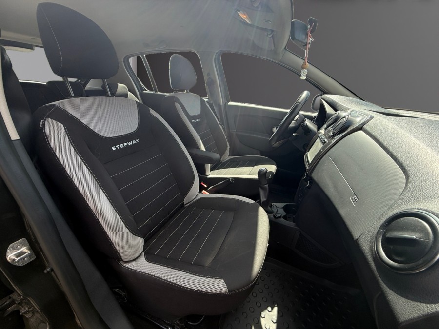 DACIA d'occasion SANDERO 1.5 dCi 90ch Stepway de 2017 Brive La