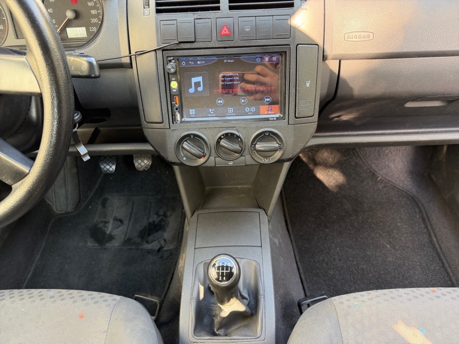 VOLKSWAGEN d'occasion POLO 1.2 12V 65 TREND de 2004 Saint Maximin